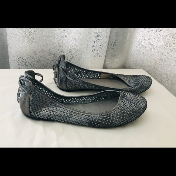 Flats - Picture 2 of 3